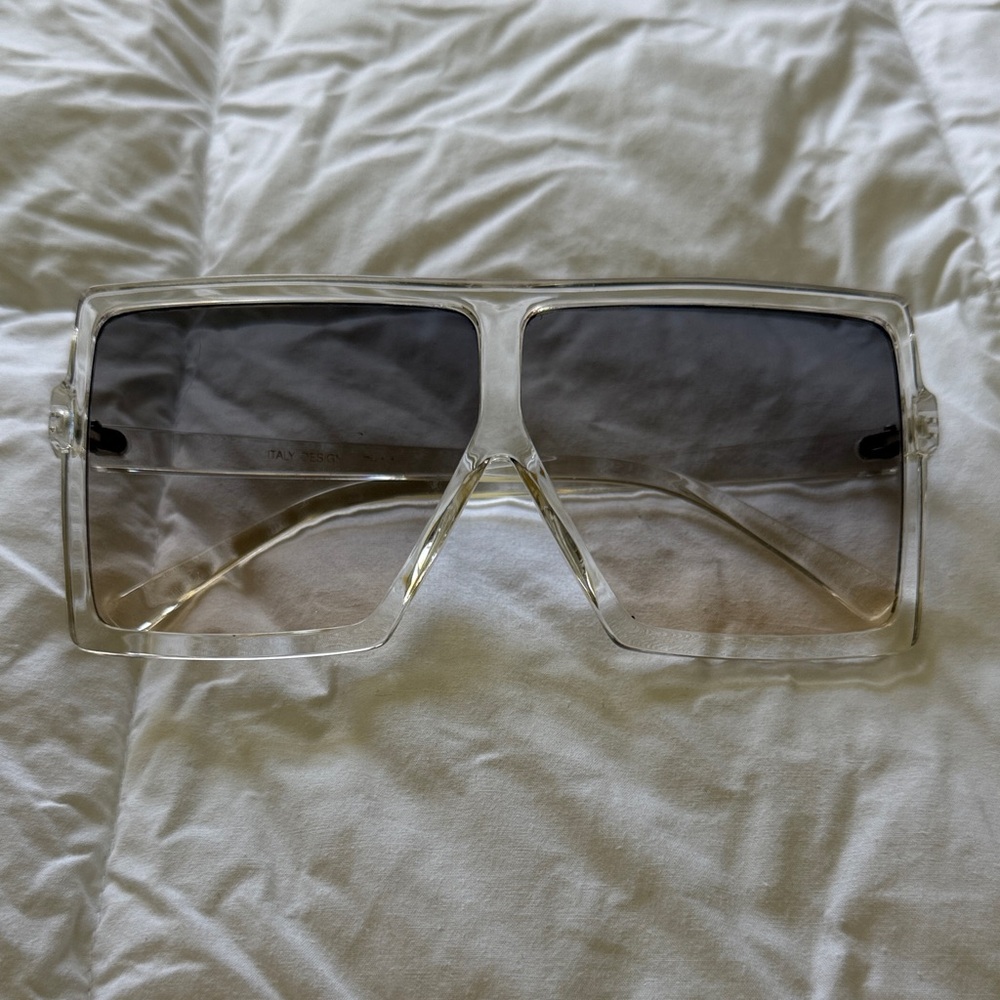 Oversized Clear Frame Gradient Lens Sunglasses
